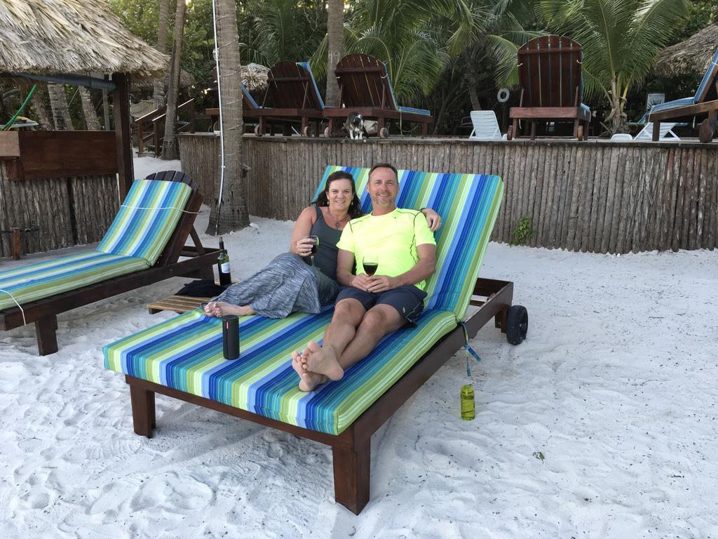 Xanadu Island Resort サン・ペドロ エクステリア 写真